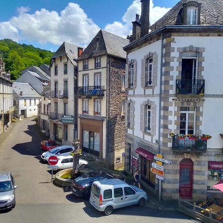 Les Arvernes Rochefort-Montagne Экстерьер фото